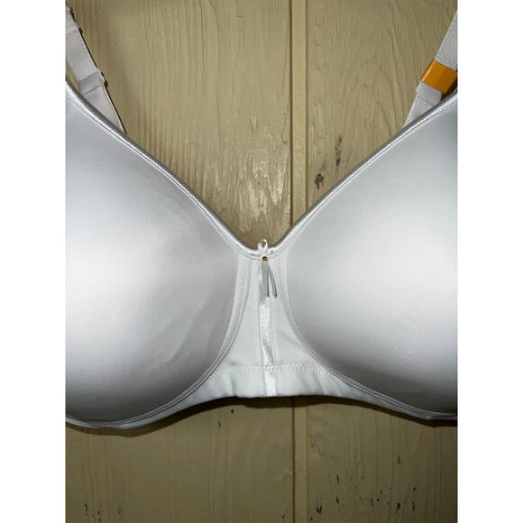36DD Vanity Fair Bra Wireless Body Caress Full Coverage Wirefree Convertible NEW - Picture 6 of 9